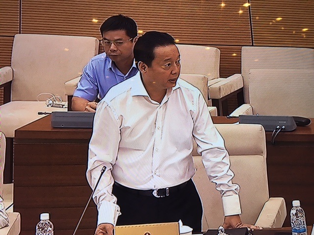 
Bộ trưởng Trần Hồng Hà báo cáo với UB Thường vụ Quốc hội những vi phạm đã phát hiện tại Formosa.
