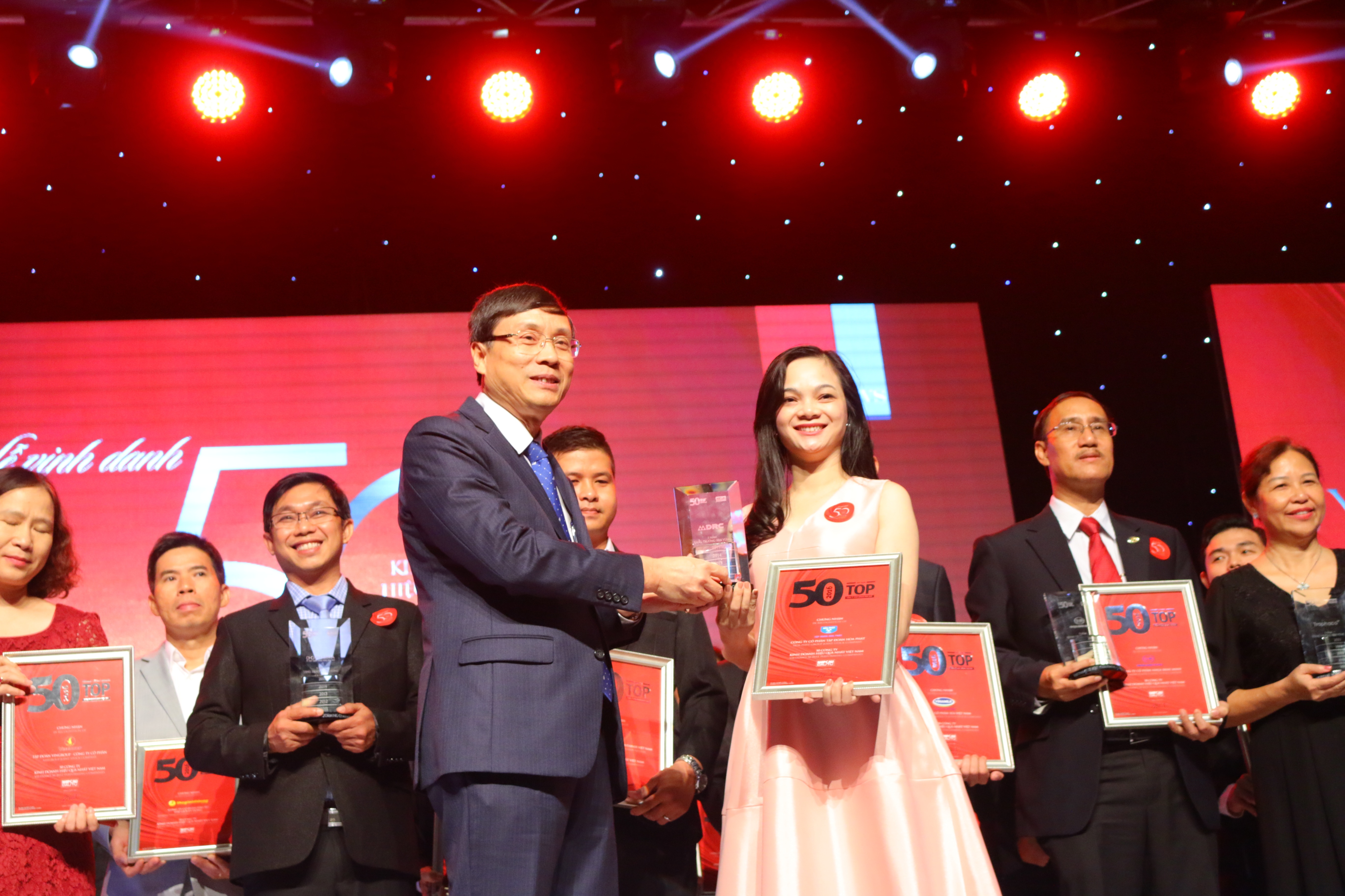 Tập đoàn Hoà Phát 5 năm liên tiếp lọt vào top 50 công ty kinh doanh hiệu quả nhất - 1