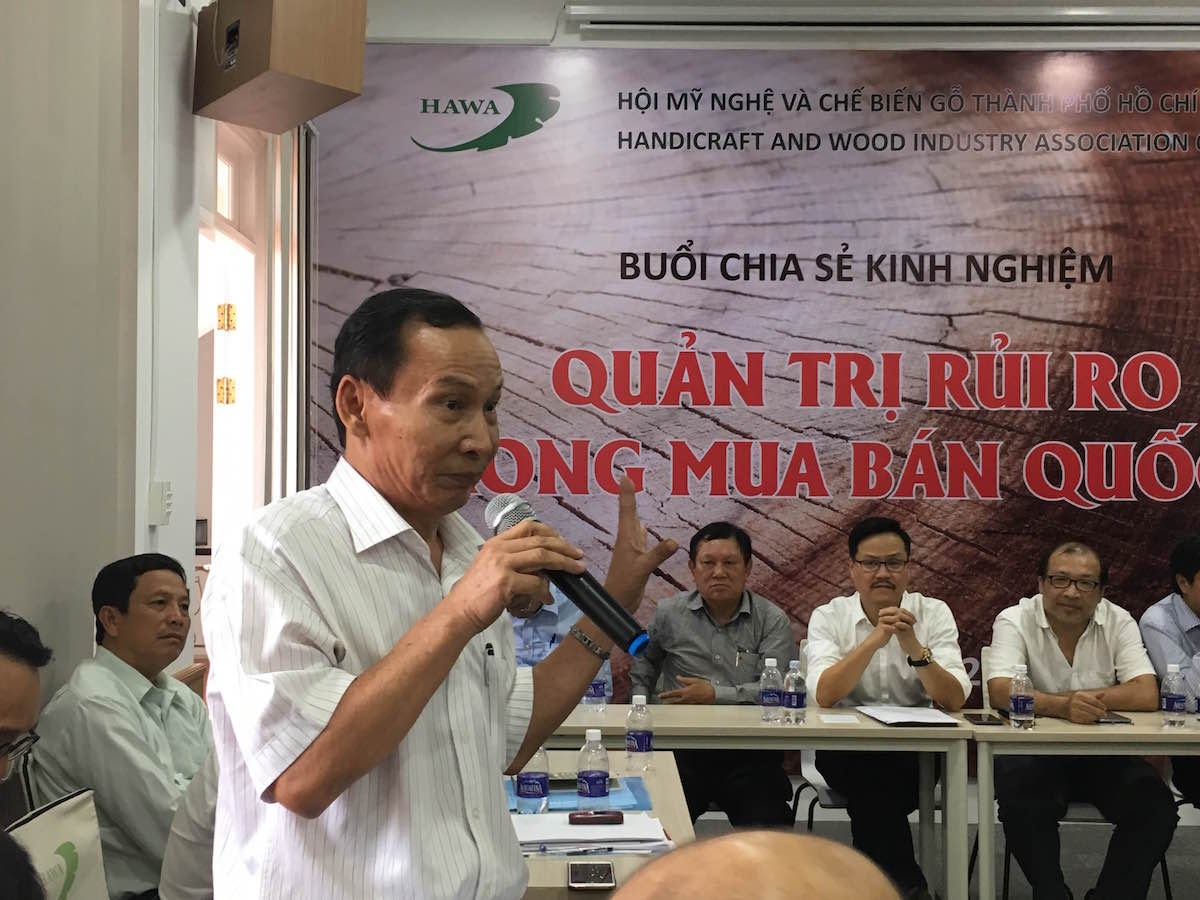 Chồng ca sĩ Thu Minh hứa giải quyết "nợ nần" trong 2 tuần nữa - 1
Quang cảnh buổi họp báo