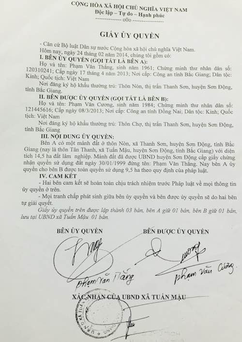 
Tấm giấy uỷ quyền được vị Phó chủ tịch Hoàng Văn Tuệ ký và đóng dấu xác nhận.
