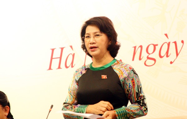 
Chủ tịch Quốc hội khẳng định: Việt Nam nhất quán một quan điểm về chủ quyền, chưa bao giờ thay đổi, đó là vấn đề thiêng liêng với mỗi một người dân Việt Nam. (Ảnh: Quang Phong)
