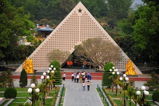 Kiêu sa hoa ban trắng ở Điện Biên anh hùng - 7 Kiêu sa hoa ban trắng ở Điện Biên anh hùng - 7