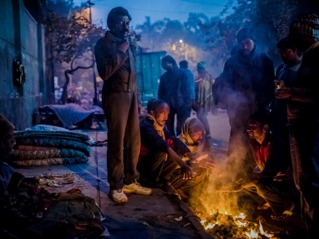 Dịch vụ kỳ lạ ở Ấn Độ: Cho thuê chỗ ngủ vỉa hè - 5 undefined