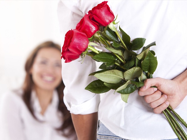 Các ông "vỡ mật" vì chọn quà 8.3 cho chị em - 1 Các ông "vỡ mật" vì chọn quà 8.3 cho chị em - 1