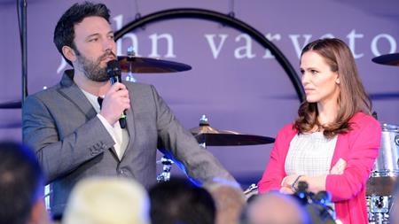 Trước đây, Jennifer Garner đã thực sự mơ ước rằng cô và Ben Affleck sẽ nắm tay nhau cùng khiêu vũ trong đám cưới tương lai của con gái. Nhưng với việc cặp sao đã ly dị, niềm ao ước tưởng như giản dị mà đầy ý nghĩa này cũng đã trở nên vô cùng hão huyền.