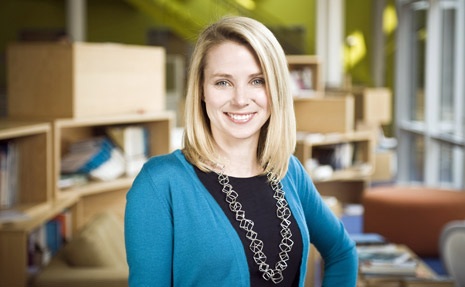 Nụ cười đẹp: biểu tượng thành đạt của doanh nhân - 1 CEO Marissa Mayer giống như sao Hollywood với nụ cười rạng rỡ.