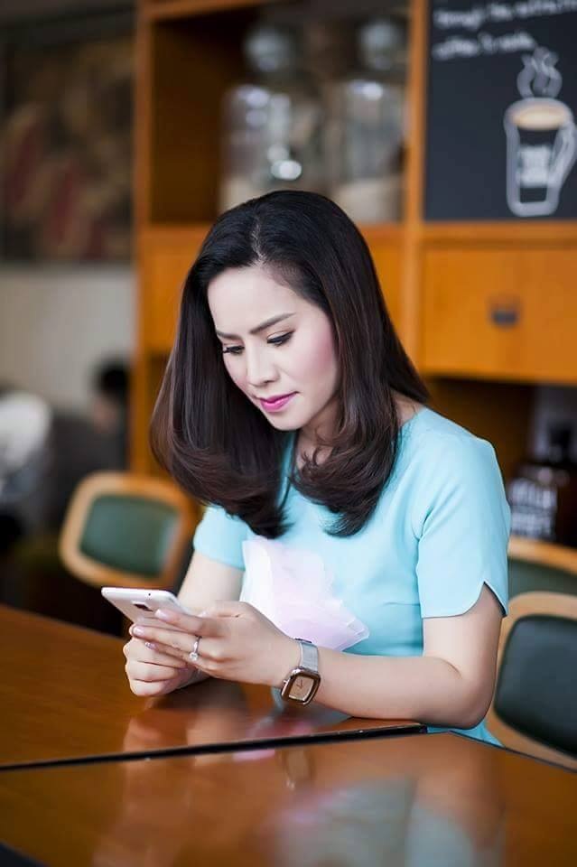 Nữ doanh nhân Hoài Chu hạnh phúc khi được đồng hành cùng nhan sắc Việt - 2 Nữ doanh nhân Hoài Chu hạnh phúc khi được đồng hành cùng nhan sắc Việt - 2