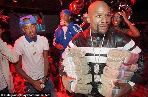 Giải mã cách tiêu tiền của võ sĩ Floyd Mayweather - 6 Giải mã cách tiêu tiền của võ sĩ Floyd Mayweather - 6