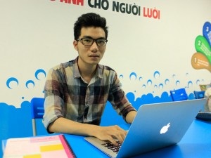 Dạy tiếng Anh cho sinh viên “Lười", Chàng trai 9x kiếm tiền tỉ mỗi tháng! - 1
Đồng Trung Nghĩa quyết theo đuổi đam mê kinh doanh.