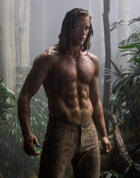 “The Legend of Tarzan” cũng là một tác phẩm có nội dung khá thú vị xoay quanh chàng Tarzan, nay đã bước vào cuộc sống của một quý tộc với tên gọi John Clayton III, Lãnh chúa Greystoke. Cùng với người vợ yêu quý Jane, Tarzan được mời trở lại Congo với vai trò sứ giả của Quốc hội. Chàng người rừng năm xưa không hề hay biết rằng mình chính là con tốt trong âm mưu đen tối do Leon Rom (Christoph Waltz thủ vai) vạch sẵn.