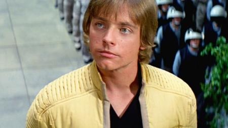 Những ngôi sao “sớm nở tối tàn” trên bầu trời Hollywood - 4 “Nổi đình nổi đám” với vai diễn Luke Skywalker trong loạt phim “Chiến tranh giữa các vì sao” nhưng sau đó, Mark Hamill cũng chẳng để lại bất cứ dấu ấn đáng kể nào trên chặng đường diễn xuất. Hơn 30 năm qua, nam tài tử này hầu như chỉ tham gia lồng tiếng cho một vài bộ phim hoạt hình và phải tới năm ngoái mới chịu “tái xuất” trong phần phim “Chiến tranh giữa các vì sao 7: Thần lực thức tỉnh”.