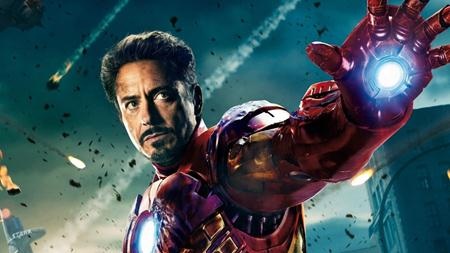 “Iron Man” chính là bộ phim đã mở ra Vũ trụ điện ảnh Marvel đồng thời đánh dấu một kỷ nguyên mới cho dòng phim siêu anh hùng. Đây cũng là tác phẩm đã đưa tên tuổi Robert Downey Jr. trở lại với đỉnh cao Hollywood. Với kinh phí đầu tư 140 triệu đô la, “Iron Man” đã mang về cho Marvel hơn 585 triệu đô la doanh thu phòng vé. Thành công ngoài mong đợi của “Iron Man” là cú hích lớn cho sự ra đời của một loạt các phim siêu anh hùng trực thuộc siêu dự án “The Avengers” sau này như “Captain America” hay “Ant-Man” .