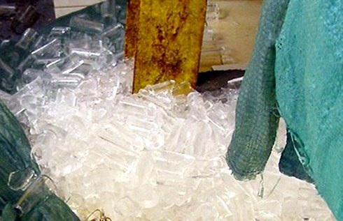 Nói không với đá bẩn nhờ máy làm đá viên tinh khiết Hải Âu - 1 Nói không với đá bẩn nhờ máy làm đá viên tinh khiết Hải Âu - 1