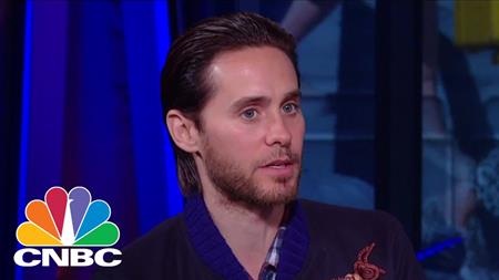 Jared Leto chia sẻ về vai diễn gây tranh cãi Joker - 1 Jared Leto xuất hiện trong chương trình “Squawk box”