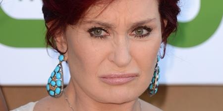 Tha thứ nhiều lần, cựu giám khảo X Factor tiếp tục bị chồng “cắm sừng” - 1 Sharon Osbourne đau khổ vì chồng “ngựa quen đường cũ”