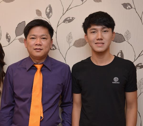 Phẫu thuật hô móm miễn phí 100% dành cho những hoàn cảnh khó khăn - 3 Anh Khoa được TS. BS. Nguyễn Phan Tú Dung và Bệnh viện thẩm mỹ JW Hàn Quốc hỗ trợ và trực tiếp phẫu thuật điều trị để có được khuôn mặt như hiện tại