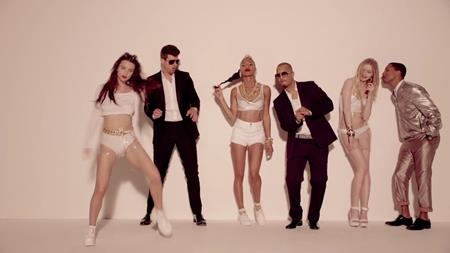 Những ca khúc “đã tai” nhất cho ngày hè nóng bỏng - 12 …và Blurred lines của Robin Thicke là hai ca khúc tiếp theo đã thay phiên nhau khuấy động mùa hè của các tín đồ âm nhạc.