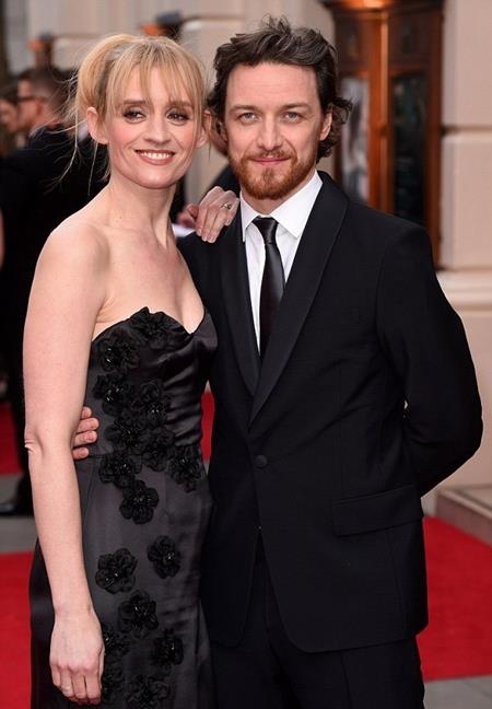Chưa hoàn tất thủ tục li dị, James McAvoy đã bị đồn cặp kè bạn diễn - 1 James McAvoy chỉ vừa thông báo chuyện li dị vợ…