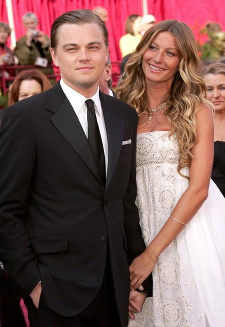 Nhìn lại danh sách tình cũ nóng bỏng của “tay chơi” Leonardo DiCaprio - 8 Gisele Bundchen và Leo đã có tới 5 năm hạnh phúc bên nhau, cặp sao luôn được coi là đôi tình nhân “vàng” của làng giải trí trước khi siêu mẫu đình đám buộc phải nói lời chia tay do không thể chịu đựng được thói quen tiệc tùng vô độ của Leo