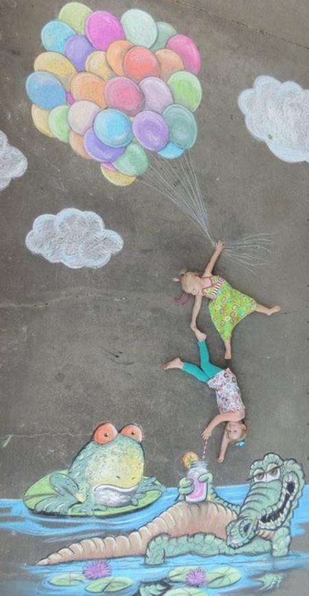 Cùng nhau trêu chọc cá sấu