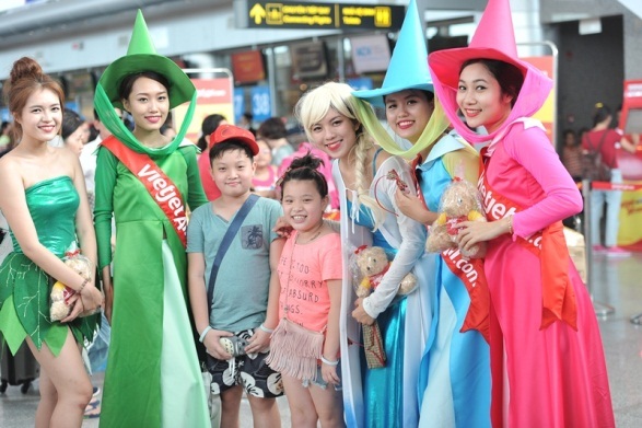 Dành tặng trẻ em triệu nụ cười, Vietjet rộn ràng vui 1/6 - 4 Dành tặng trẻ em triệu nụ cười, Vietjet rộn ràng vui 1/6 - 4