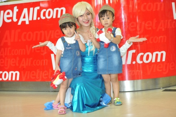 Dành tặng trẻ em triệu nụ cười, Vietjet rộn ràng vui 1/6 - 5 Dành tặng trẻ em triệu nụ cười, Vietjet rộn ràng vui 1/6 - 5