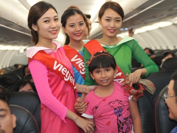 Dành tặng trẻ em triệu nụ cười, Vietjet rộn ràng vui 1/6 - 12 Dành tặng trẻ em triệu nụ cười, Vietjet rộn ràng vui 1/6 - 12