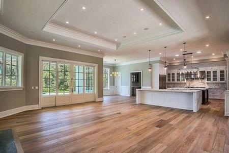 Mới 18 tuổi, em út cô Kim “siêu vòng 3” đã sở hữu biệt thự riêng - 5 …với phòng bếp tiện nghi, hiện đại