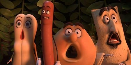 “Sausage party” kể về một anh chàng xúc xích và những người bạn cố gắng tìm mọi cách trở lại hội chợ mua sắm sau khi bị rớt khỏi chiếc xe vận chuyển. Bộ phim gây chú ý với loạt sao đình đám tham gia lồng tiếng như James Franco hay Salma Hayek, đây cũng là một trong số những dự án phim hoạt hình hiếm hoi có nội dung nhạy cảm cấm khán giả dưới 17 tuổi.