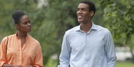 “Southside with you” xoay quanh buổi chiều hẹn hò đầu tiên nhiều dư vị giữa Tổng thống Mỹ Barack Obama và Đệ nhất Phu nhân hồi cả hai mới là sinh viên luật năm 1989. Ngay từ khi ra mắt trong khuôn khổ Liên hoan phim Sundance, bộ phim đã được người xem và giới chuyên môn đón nhận nồng nhiệt. 