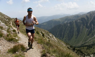 Chạy bộ tốt cho sức khỏe xương hơn đi xe đạp - 1