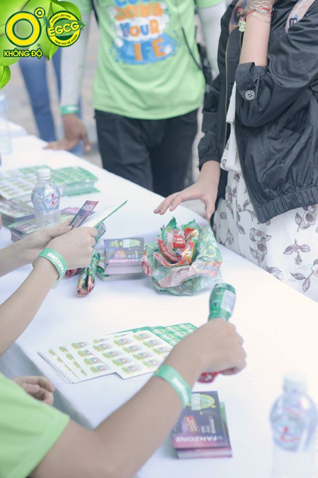 “Giải nhiệt nhiệt mùa hè” vỡ trận vì sức “nóng” của Sơn Tùng M-TP - 12 Những nhãn hiệu Trà xanh không độ được các bạn sinh viên nâng niu đem đổi lấy vé Fanzone