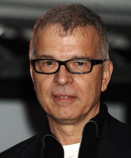“Hứng gạch” vì chê giọng hát Adele, nhà sản xuất âm nhạc vội vàng xin lỗi - 1 Tony Visconti vừa lên tiếng xin lỗi Adele