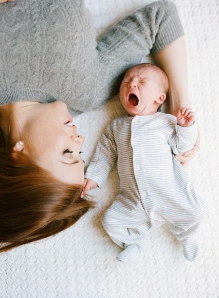 Trẻ con - ngáp thôi cũng đáng yêu - 2 Đây là một phản xạ tự nhiên khi cơ thể bé cần nhiều oxy hơn