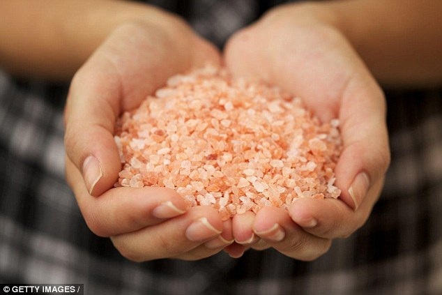 5 thay đổi đơn giản có thể làm giảm stress và mệt mỏi - 3 Vì vậy, một số bước bạn có thể làm là chuyển sang loại thực phẩm tươi và những bữa ăn đã được chuẩn bị trước ở nhà với những nguyên liệu tươi mới”.