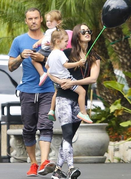 Megan Fox diện đồ bầu bí vẫn quyến rũ bốc lửa - 5 Megan Fox muốn có thêm con trai
