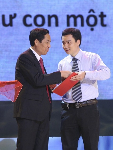 Nhà báo Vũ Văn Tiến: Từ tư duy phản biện đến bản lĩnh dấn thân - 8 Nhà báo Vũ Văn Tiến: Từ tư duy phản biện đến bản lĩnh dấn thân - 8