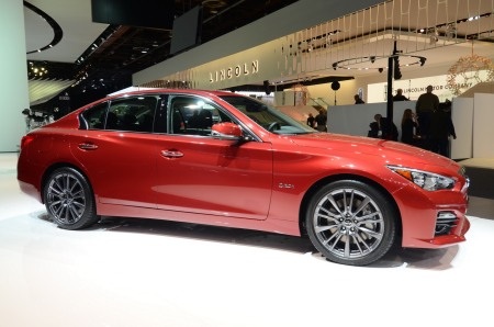 Q50 và Q60 toả sáng trên sàn diễn Infiniti - 4