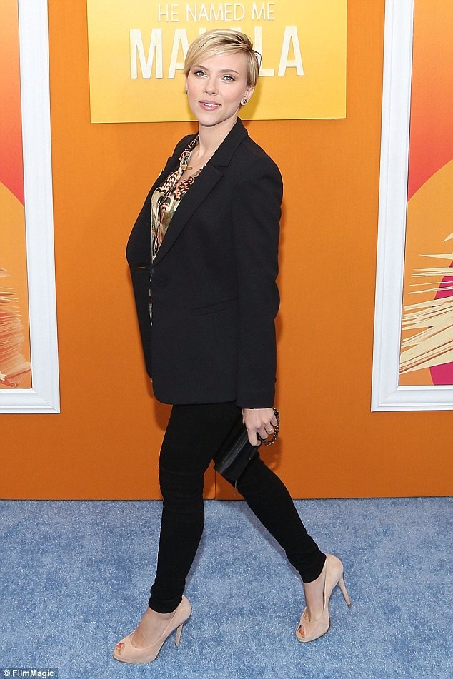 Thu nhập Phạm Băng Băng ngang ngửa Jennifer Aniston, Charlize Theron - 3
Sao phim Người Sắt Scarlett Johansson có thu nhập 25 triệu đô trong 12 tháng vừa qua