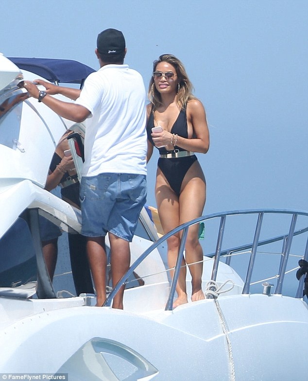 
Sau ít tháng hẹn hò, cặp đôi này cũng mới chia tay vào tháng 5 vừa qua
