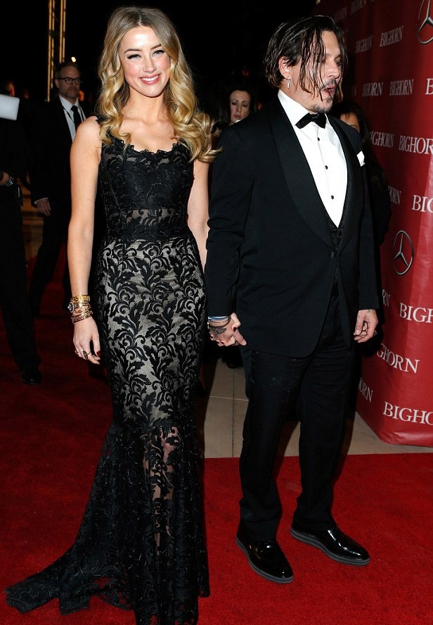 “Cướp biển” Johnny Depp kém sắc bên vợ trẻ - 2