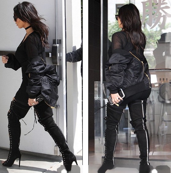 Choáng với váy bó của Khloe Kardashian - 8
Những trang phục Kim chọn cho các sự kiện đều do chồng cô Kanye West tư vấn