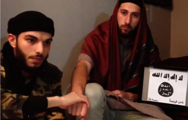 
Hai nghi phạm khủng bố nhà thờ Pháp. (Ảnh: Twitter)
