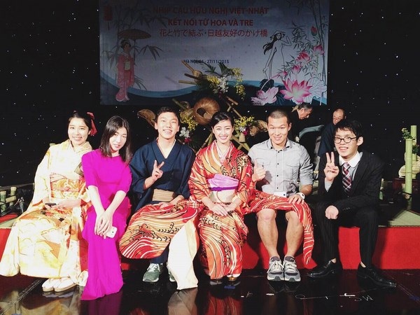 
Oanh trong một chương trình giao lưu văn hóa hữu nghị Việt – Nhật.
