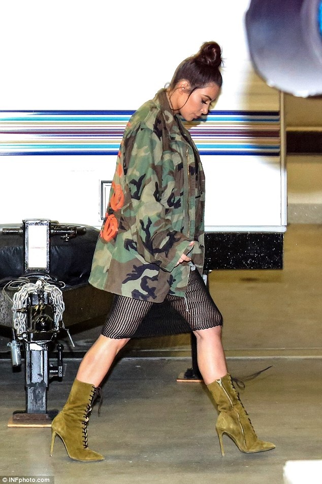 
Cô Kim tuyên bố giảm hàng chục kg sau khi sinh con thứ 2 nhờ chăm chỉ tập thể dục và ăn kiêng
