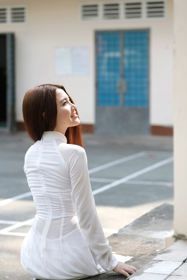 9X Sài thành diện áo dài trắng tinh khôi nhớ thuở học trò - 7 9X Sài thành diện áo dài trắng tinh khôi nhớ thuở học trò - 7