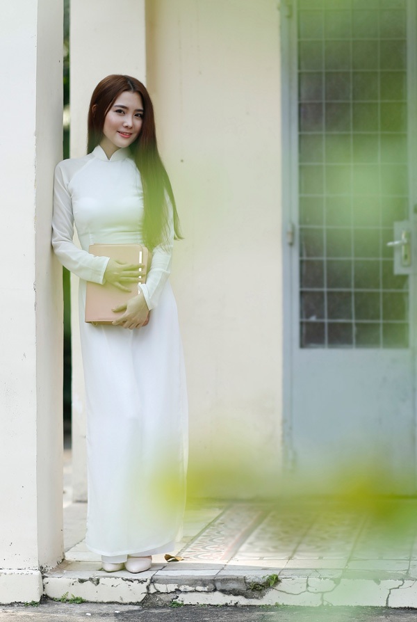 9X Sài thành diện áo dài trắng tinh khôi nhớ thuở học trò - 1 9X Sài thành diện áo dài trắng tinh khôi nhớ thuở học trò - 1