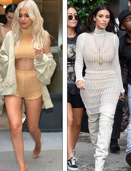 Kylie Jenner hở bạo sau tin đồn nâng ngực - 2
Người đẹp 19 tuổi và các thành viên trong gia đình cùng tới xem buổi trình diễn thời trang của Rapper Kanye West