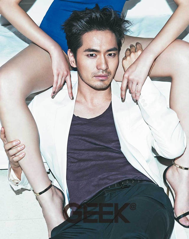 Tình cũ của Choi Ji Woo bức xúc vì bị tố… cưỡng dâm - 1
Nam diễn viên xứ Hàn Lee Jin Wook bị một cô gái tố xâm hại tình dục.
