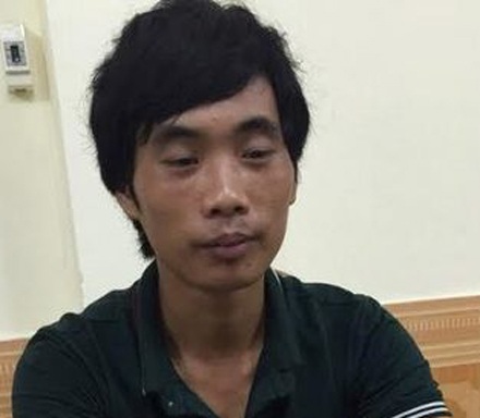Kẻ xuống tay sát hại thiếu phụ cùng 3 cháu bé khó thoát án tử - 1
Tẩn Tảo Lở tại cơ quan điều tra